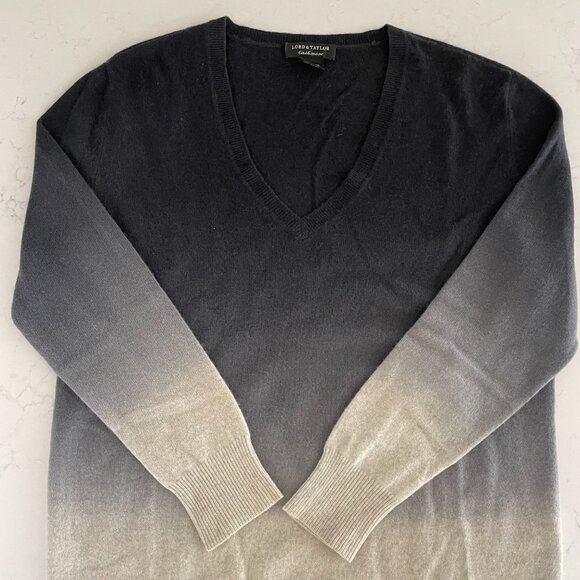 Lord & Taylor Cashmere LS V Neck Ombre 100% Cashmere Sweater Grey Cream XS NWOT - Picture 9 of 13